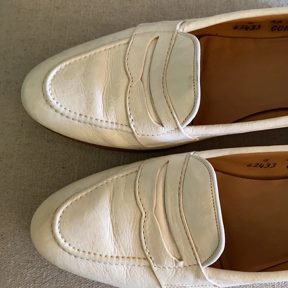 Allen Edmonds Charleston Penny Loafers Cream 10
